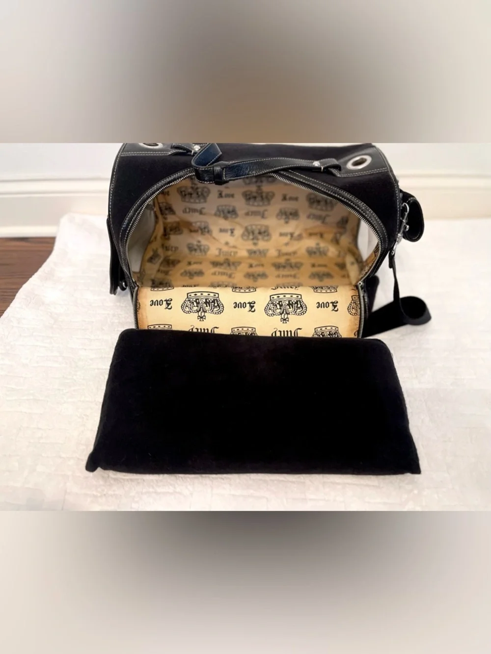Vtg JUICY COUTURE Dog Pet Carrier Bag Purse with a Lock DOGGY COUTURE! RARE!